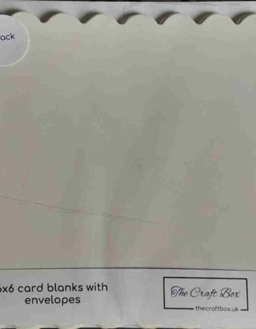 White-scalloped-edge-cards-with-envelopes-1