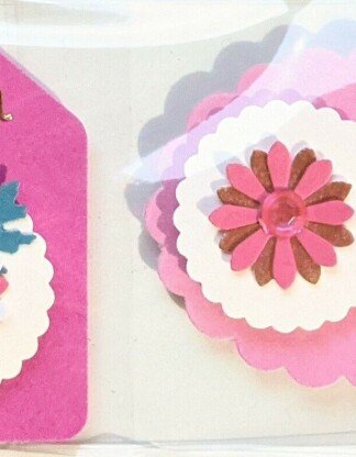 Set of 2 Gran/Nan Tag Embellishments